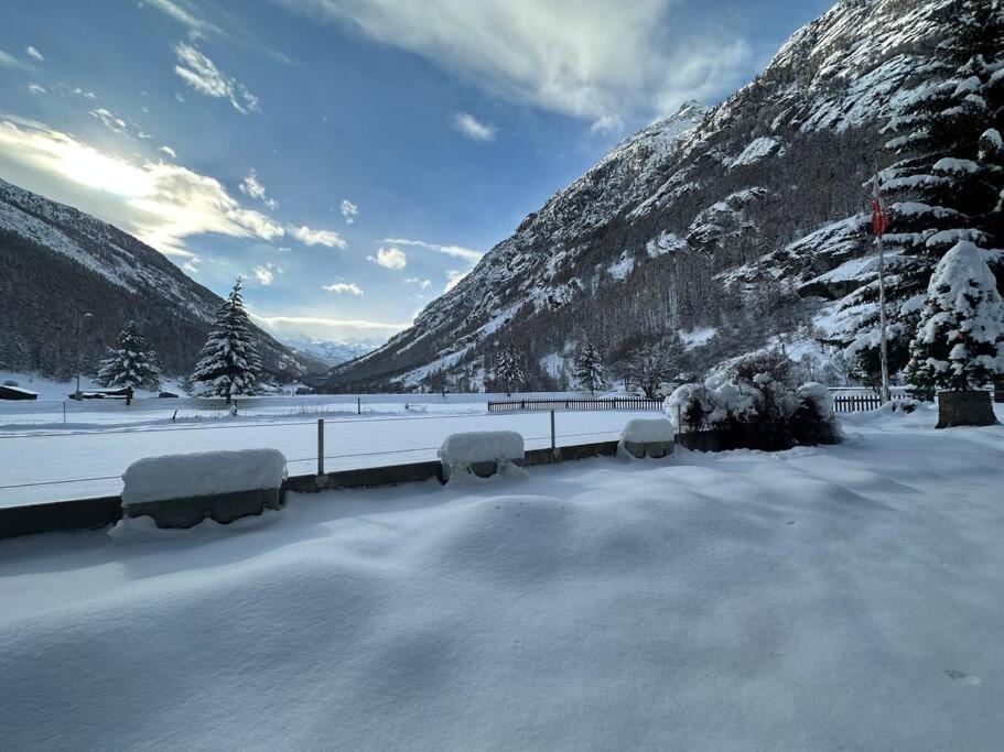 Breathtaking View Apartment Near Zermatt With Parking Täsch Eksteriør billede