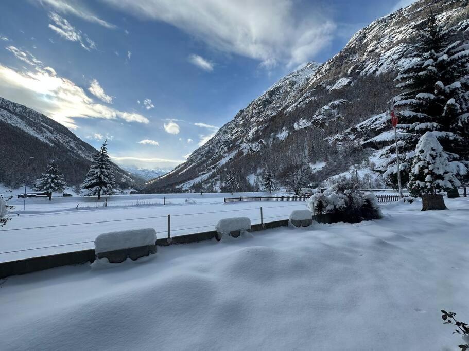 Breathtaking View Apartment Near Zermatt With Parking Täsch Eksteriør billede